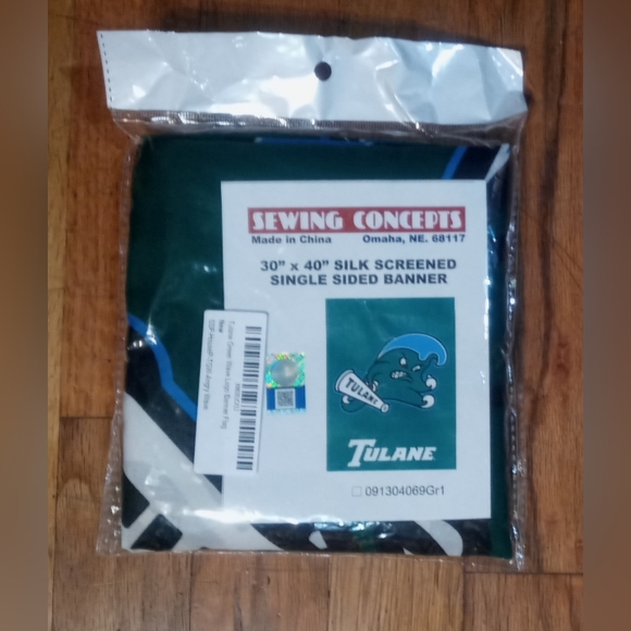 Tulanc Green Wave House Banner Flag new in package college football basketball - Picture 5 of 5